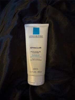 La Roche-Posay Effaclar Medicated Gel Cleanser — White